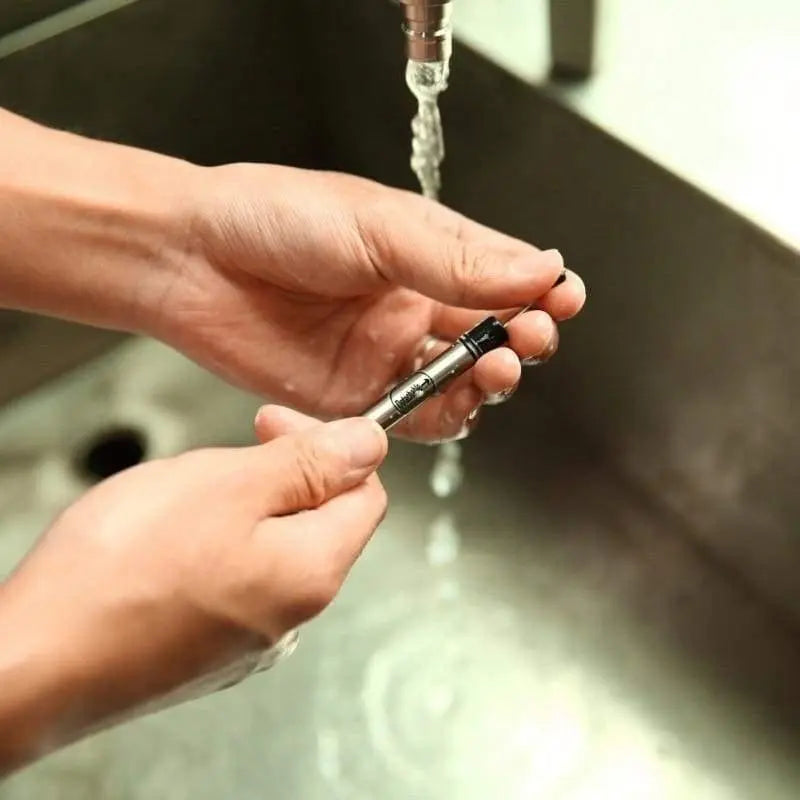 Zero Waste Co - Collapsible Reusable Metal Stainless Steel Straw with container